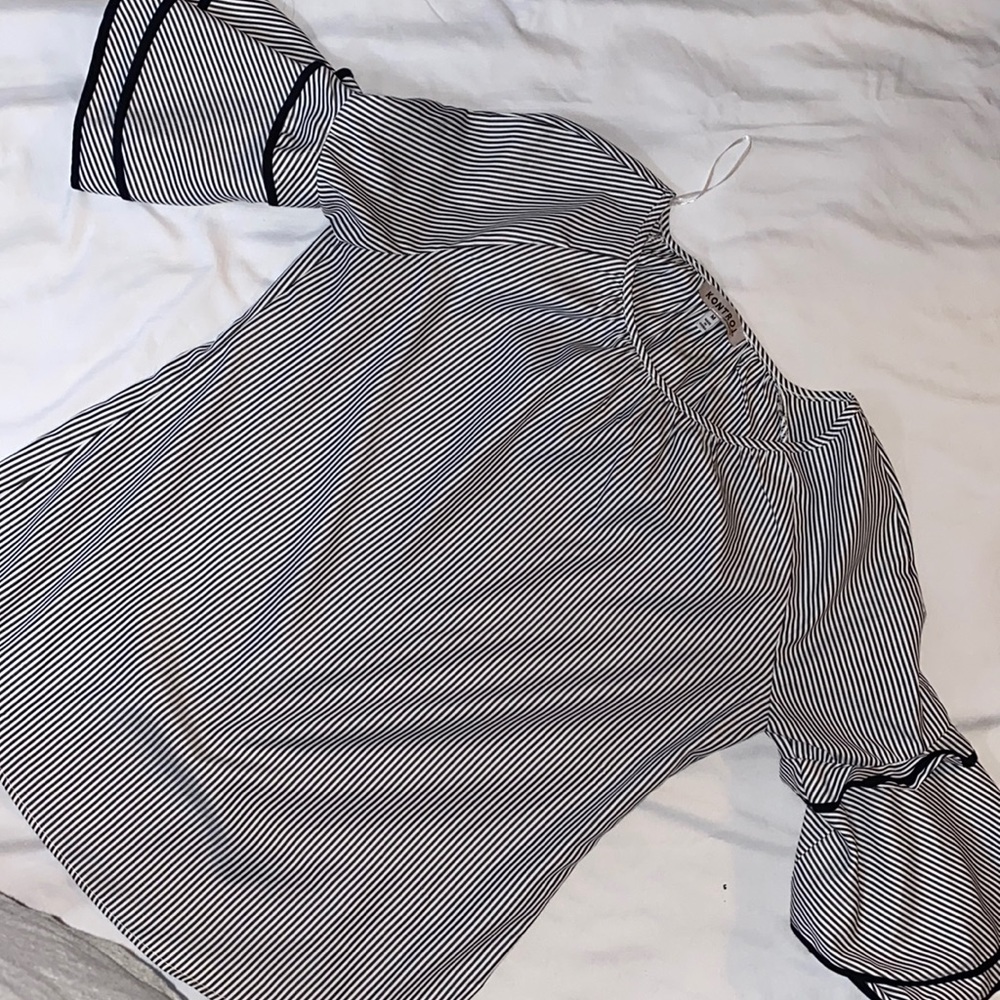 Wide sleeves blouse